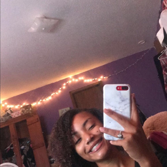 Meet your Posher, Monica - Picture 4 of 5